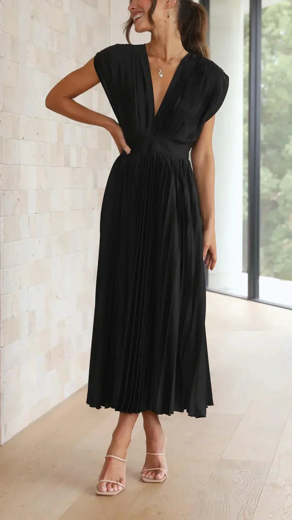 Leni - Elegantes Sexy Plissee-Kleid